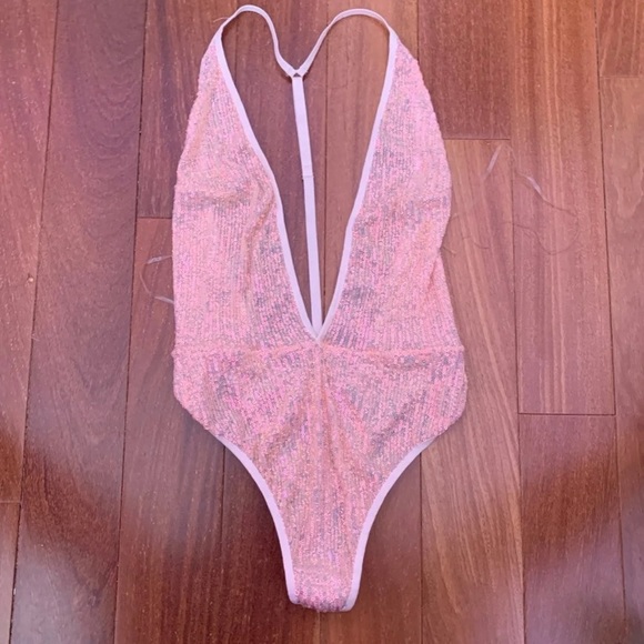 NWT Victoria’s Secret Sequin Bodysuit Size Small - Picture 3 of 9